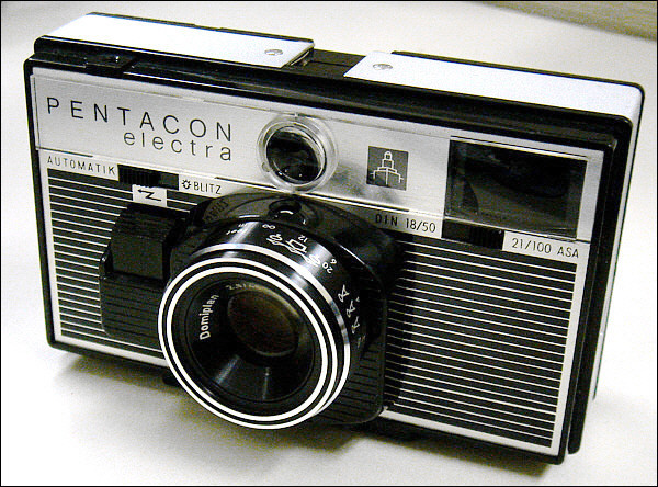 Pentacon Electra - front of the camera